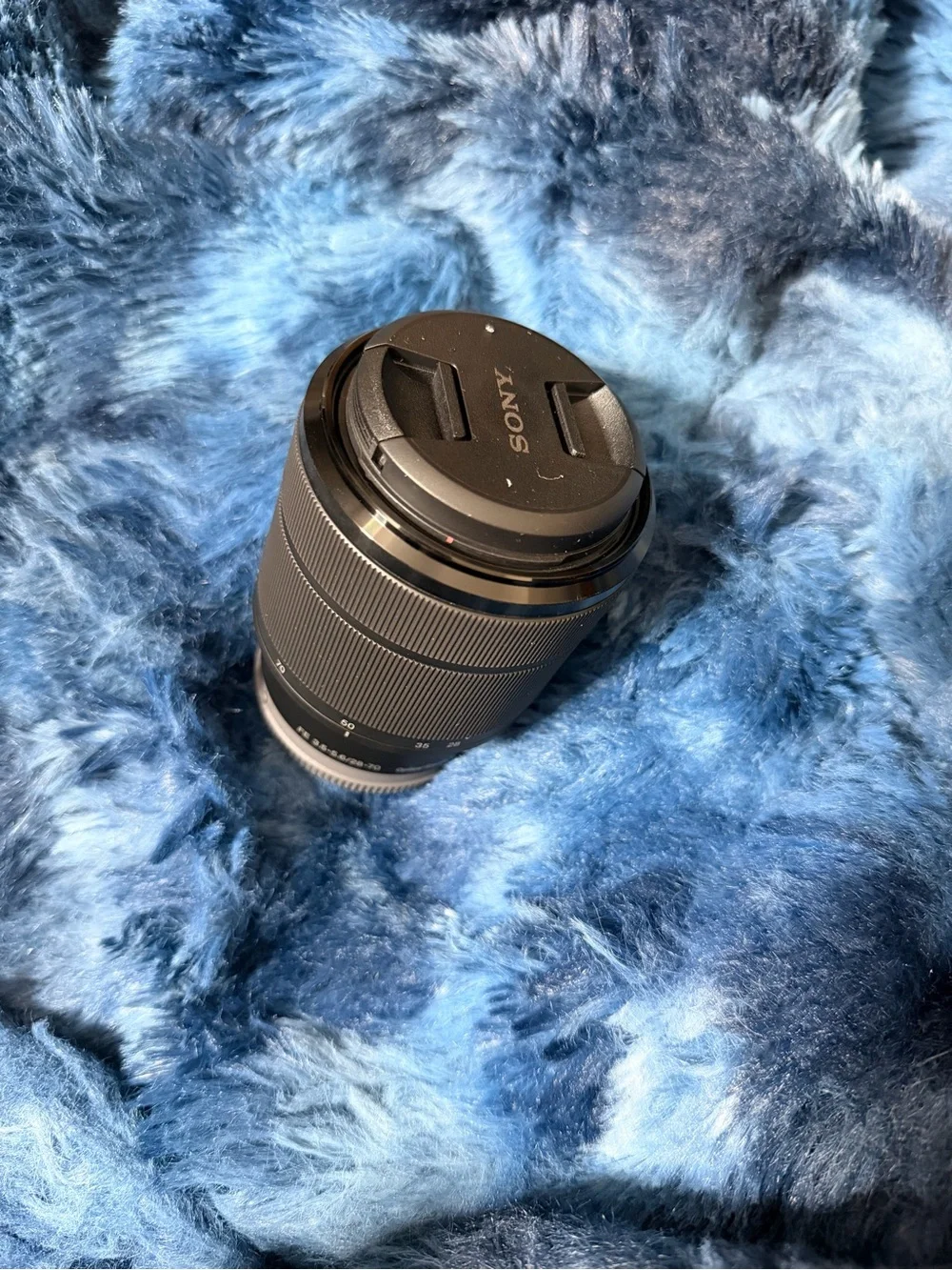 Sony Alpha 7 III Full-Frame Mirrorless Camera - Black - Picture 4 of 15